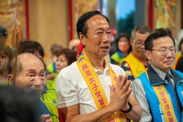 ▲▼郭台銘參加麻豆太子宮平安宴　談兩岸和平：宗教是重要交流管道。（圖／郭台銘競辦提供）