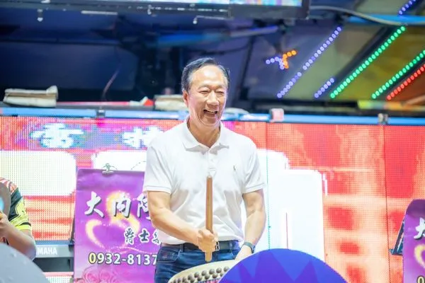 ▲▼郭台銘參加麻豆太子宮平安宴　談兩岸和平：宗教是重要交流管道。（圖／郭台銘競辦提供）