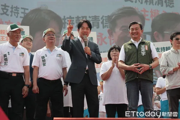 ▲民進黨總統參選人賴清德與立委參選人王定宇第一個戰堡，歸仁聯合競總22日上午在台南歸仁仁壽宮廟埕舉行成立大會，現場湧入3千多名支持民眾。（圖／記者林東良翻攝，下同）