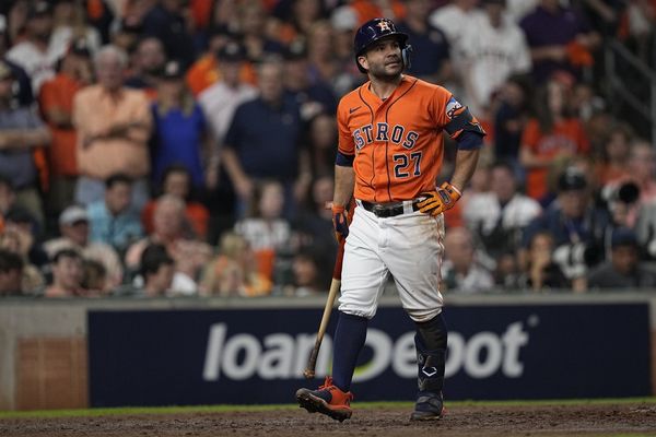 ▲▼第五戰轟出逆轉三分砲的奧圖維（Jose Altuve）            。（圖／達志影像／美聯社）