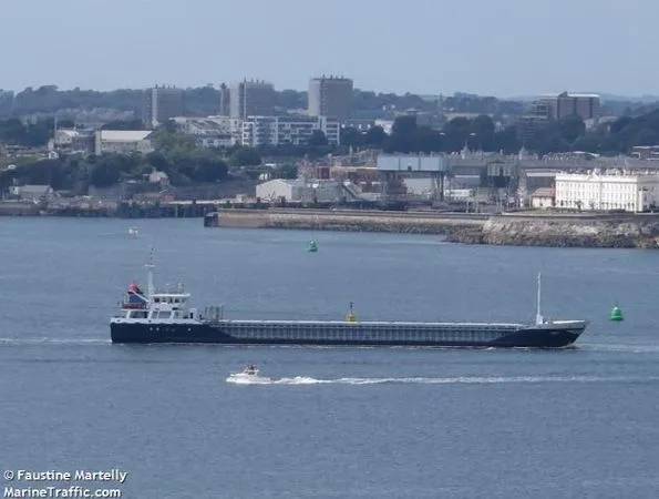 ▲▼懸掛英國旗幟的沉沒船隻名為Verity號。（圖／翻攝自marine traffic）