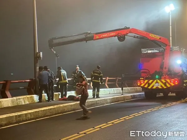 ▲▼台北市陽明山馬槽橋1男墜橋死亡。（圖／記者黃彥傑翻攝）