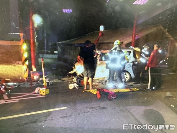 ▲▼             屏東縣屏東市龍華西路昨(25)日深夜近10時許發生車禍，20歲張姓駕駛不治。（圖／記者陳崑福翻攝）