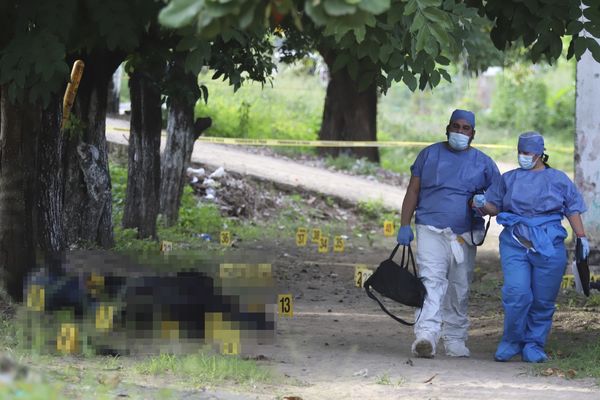 ▲▼墨西哥13名警察遭毒梟伏擊殺害。（圖／達志影像／美聯社）