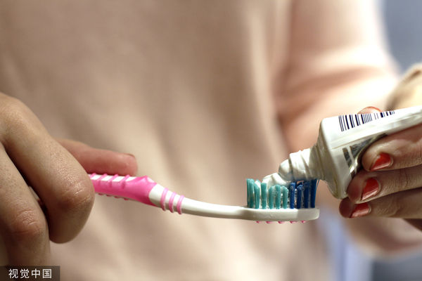 ▲▼ 牙刷,牙膏。（圖／CFP）