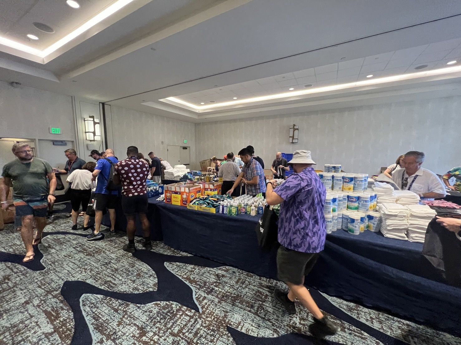 ▲▼高通年度峰會志工服務為夏威夷茂宜島災民進行援助。（圖／記者高兆麟攝）