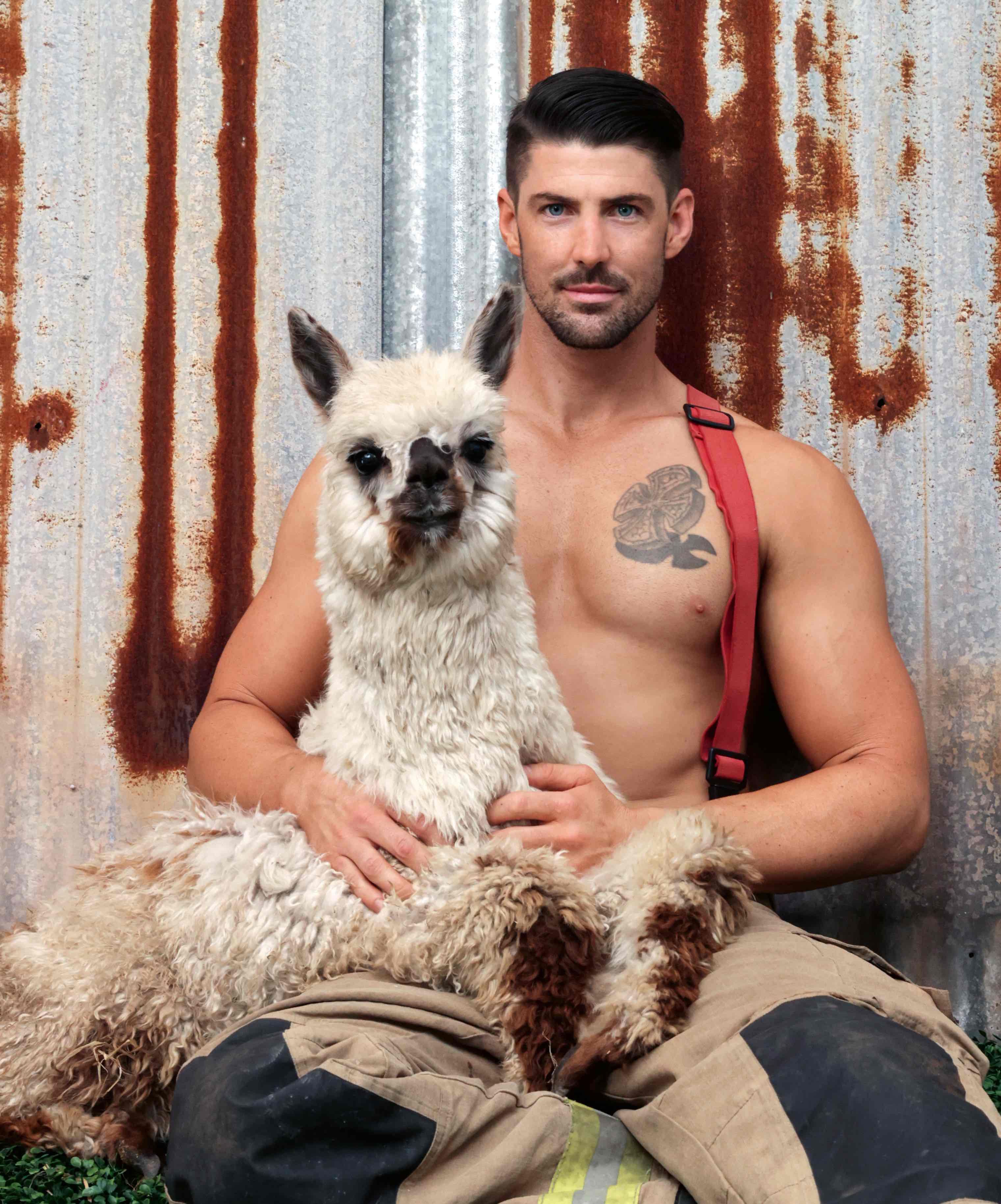 ▲▼最新一期澳洲消防猛男月曆推出。（圖／翻攝「Australian Firefighters Calendar」）