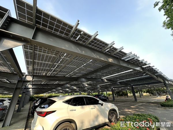 ▲台南山上花園水道博物物光電停車場，榮獲2023年城市品質金質獎。（圖／記者林東良翻攝，下同）