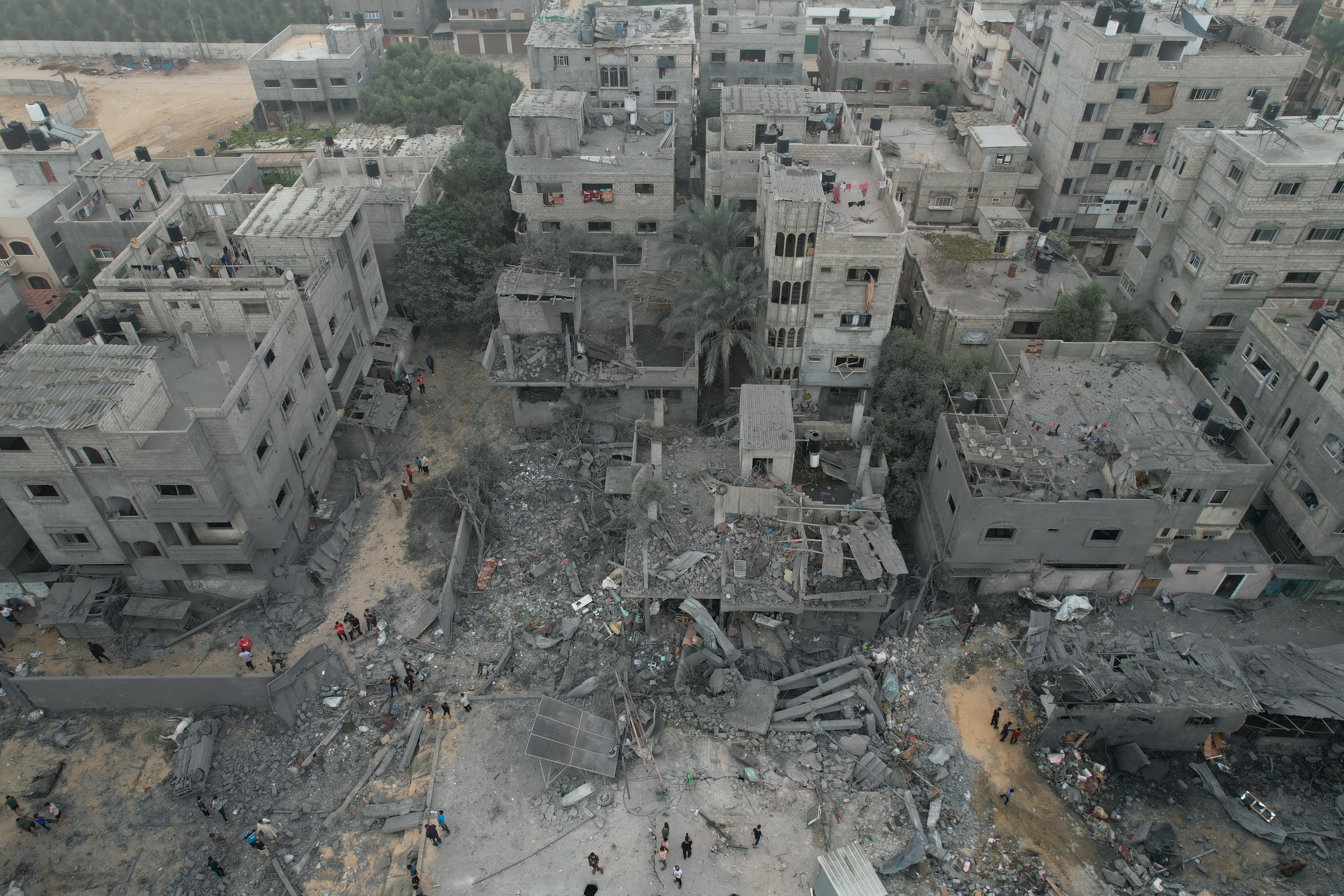 ▲圖為加薩中部遭以色列空襲摧毀的建築物。（圖／路透）