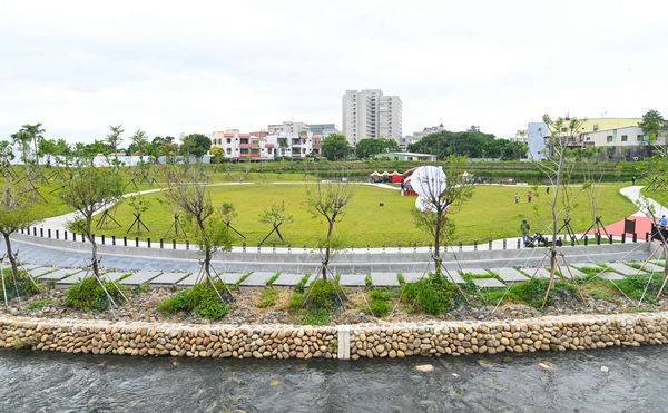 ▲桃園「龍山埤塘生態公園」啟用，神秘「地下宮殿」曝光！