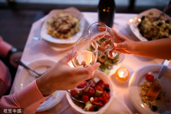 ▲▼晚餐約會。（圖／CFP）