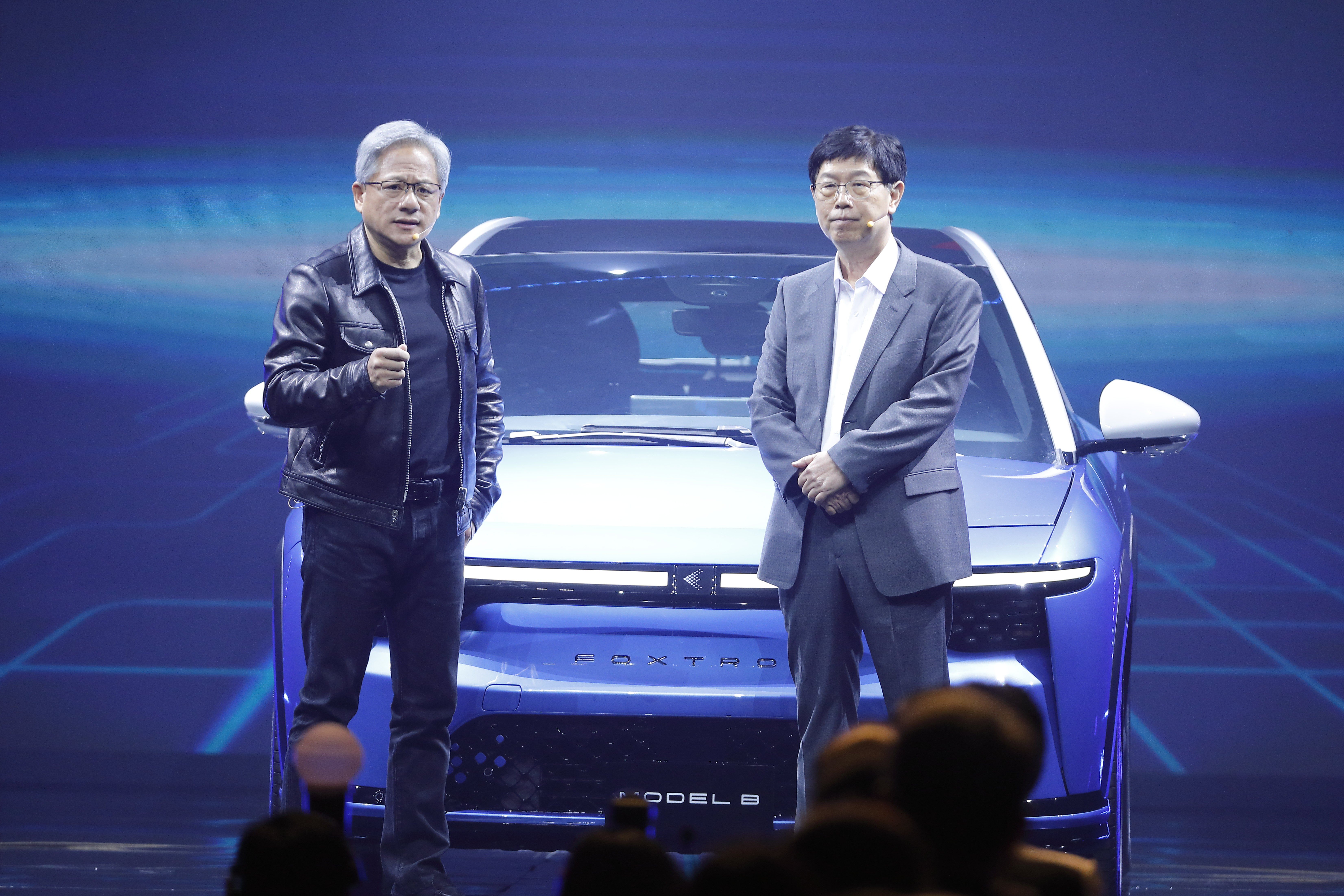 ▲▼左起：NVIDIA共同創辦人暨執行長黃人勳、鴻海集團董事長劉揚偉。（圖／記者湯興漢攝）