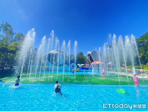 ▲台南學甲的頑皮世界野生動物園，參與一年一度ITF台北國際旅展，並提出4天門票下殺57折。（圖／記者林東良翻攝，下同）