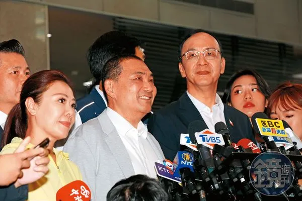 朱柯會30日結束後，朱立倫與侯友宜同台，侯說：「我們都有共同的目標跟方向。」