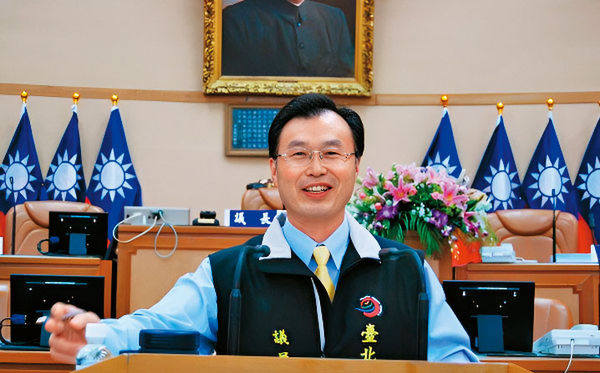 廖先翔的父親廖正良（圖）曾任新北市議員，但因涉嫌收賄遭判刑6年。（翻攝廖正良臉書）
