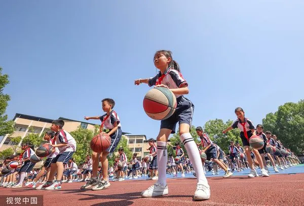 ▲大陸中小學學生在課間修行時間進行各種學校安排的活動。（圖／CFP）