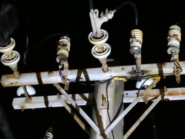 ▲台電避雷器故障彰化市4022戶停電。（圖／台電彰化區營業處提供）