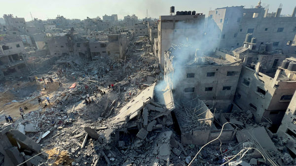 ▲▼以色列1日再度轟炸加薩賈巴利亞難民營（Jabalia refugee camp）。（圖／路透）