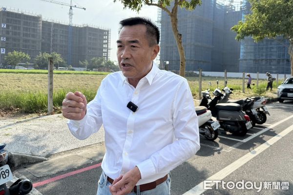 ▲台南市立委參選人李全教認為中選會要求自選舉公報發布後，街頭訪問或網路平台調查，都應比照正式選舉民調，這是沒收民眾街訪自由。（圖／記者林東良翻攝，下同）