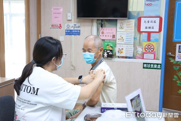 ▲▼  11月1日起開放50歲以上民眾接種流感疫苗  。（圖／嘉義市政府提供）