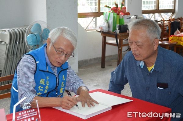 ▲▼泰山明志書院創建260年，張仁甫撰寫《泰山明志書院全志》，在發表會上發表心得。（圖／明志科技大學提供）