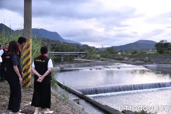 ▲▼受颱風侵襲，玉里鎮高寮及富里鄉崙天便橋損毀封閉，導致稻農必須繞道繳售稻穀。（圖／花蓮縣政府提供，下同）