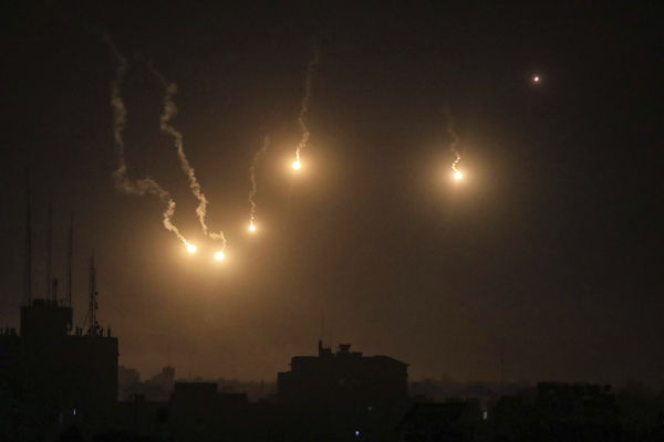 ▲▼以色列空襲加薩市（Gaza City）。（圖／達志影像／美聯社）