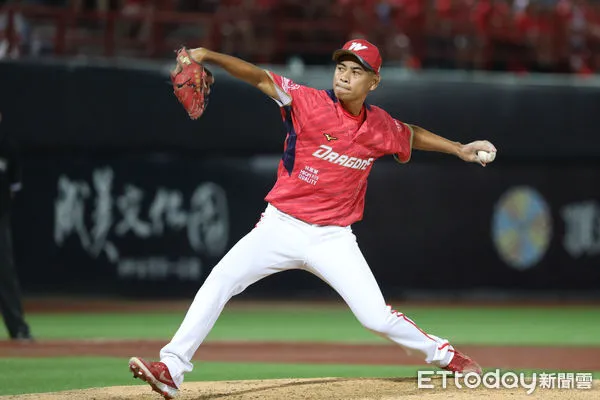 ▲▼ 1104 中職總冠軍戰樂天VS味全-羅華韋。（圖／記者黃克翔攝）