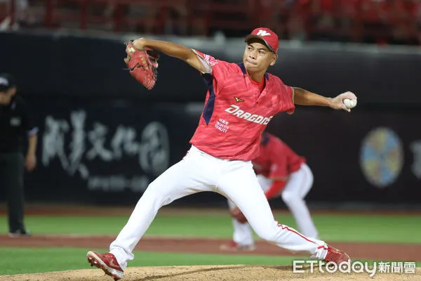 ▲▼ 1104 中職總冠軍戰樂天VS味全-羅華韋。（圖／記者黃克翔攝）