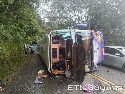 快訊／太平山風景區遊覽車翻覆！3受困、1女命危搶救中