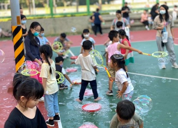 ▲認識早療！桃園舉辦「親子泡泡派對」