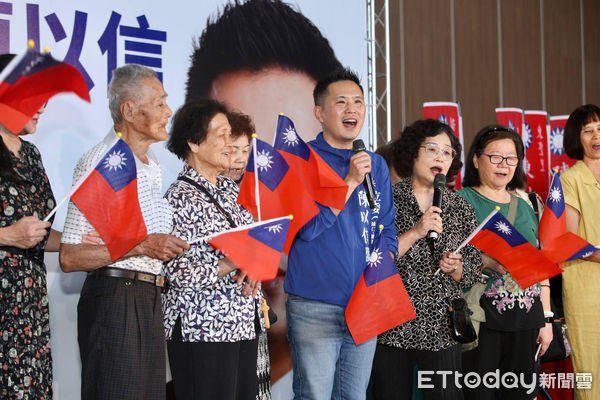 ▲立委陳以信5日中午在大台南會展中心舉辦募款餐會，現場席開近130桌，民眾反應熱烈。（圖／記者林東良翻攝，下同）