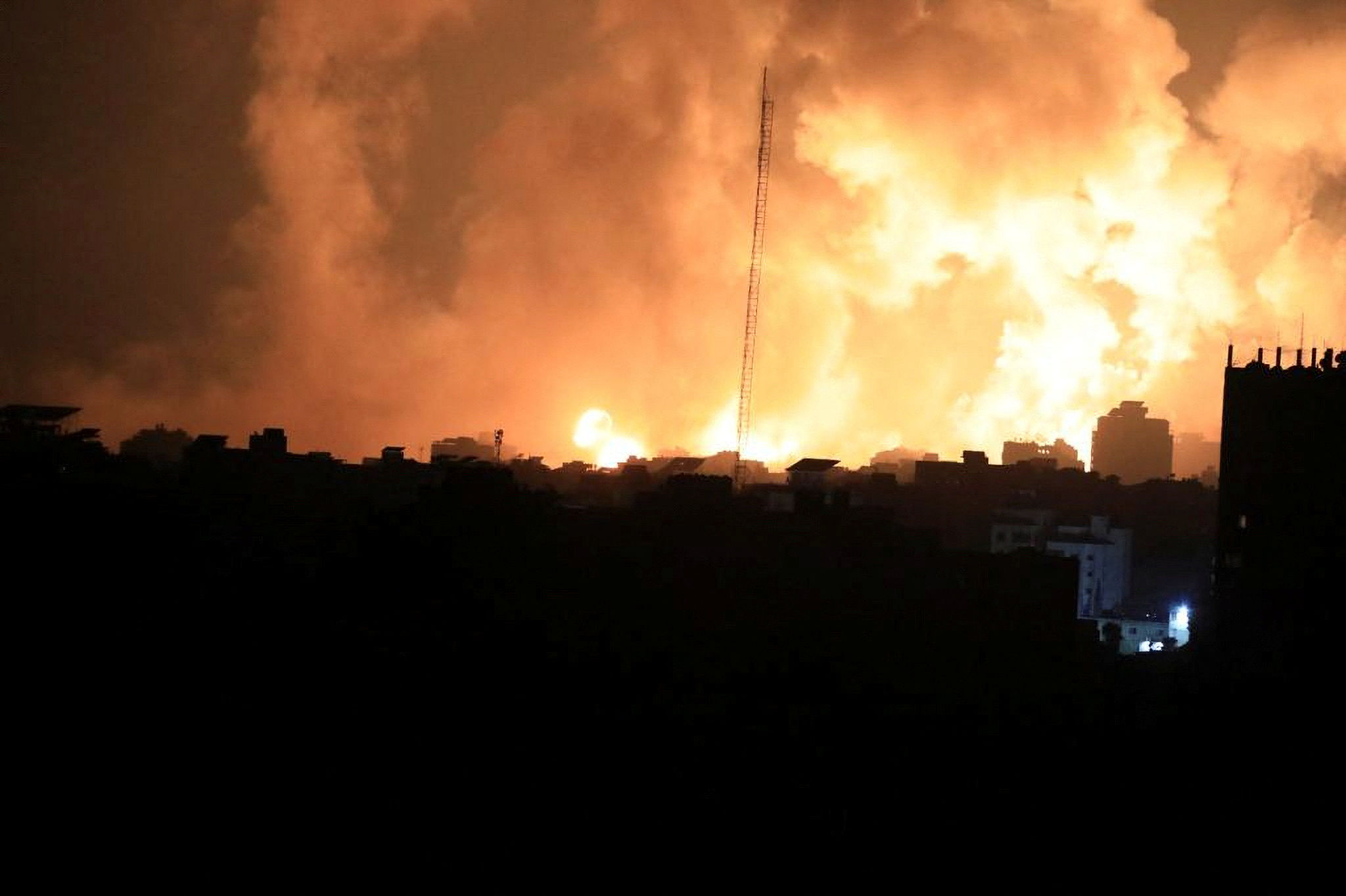 ▲▼ 加薩5日遭以色列轟炸 。（圖／路透）