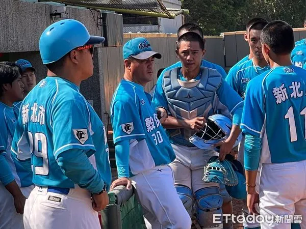 ▲黑豹旗穀保家商晉級16強，總教練鄭志強。（圖／記者簡名杉攝）