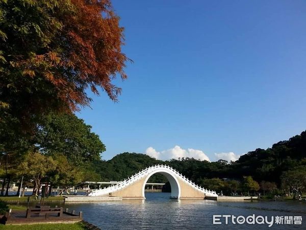 ▲▼知名建築職人蔡錦離世，為台灣留下許多經典建築。（圖／蔡錦川二子蔡銘桐提供）