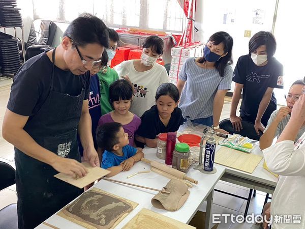 ▲新北三芝國小分校閒置校舍活化 打造陽住國際山海藝術中心。（圖／記者戴上容翻攝）