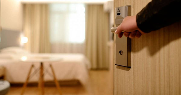 住持與人妻發生不正當關係，後續不堪被索討金錢怒報警。（示意圖／PIXABAY）