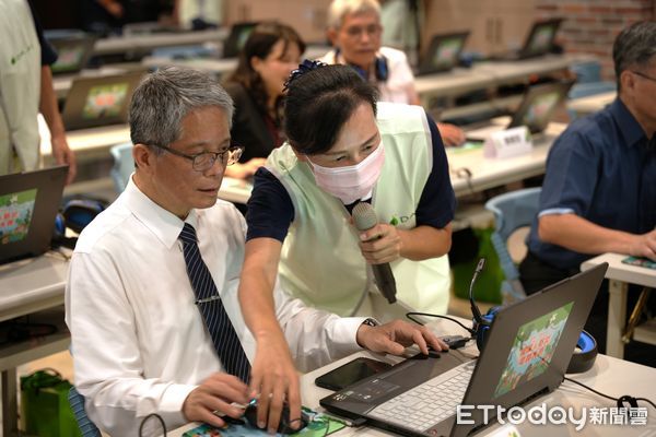 ▲▼慈濟基金會行動環保車即日起進駐車籠埔斷層保存園區，該環保車已巡迴7個縣市、逾2萬人參觀。（圖／科博館提供，下同）