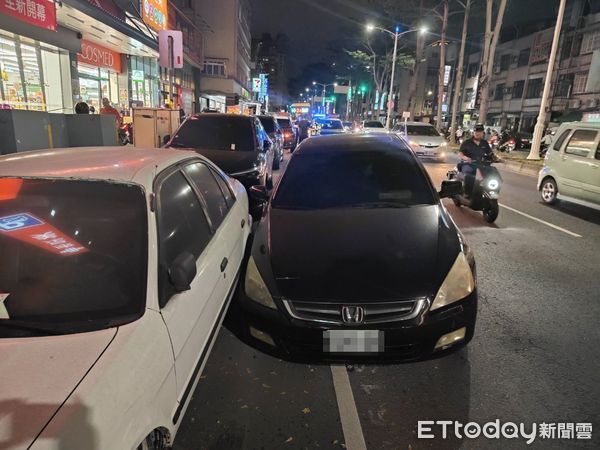 ▲▼高雄鳳山男拉K毒駕連撞6車。（圖／記者賴文萱攝）