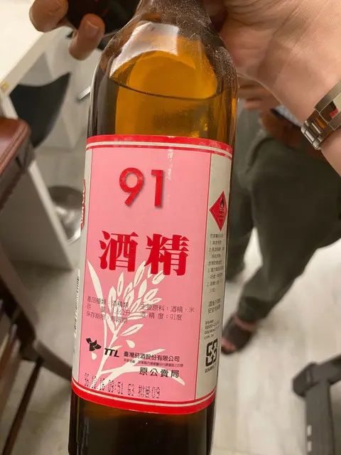 阿嬤用「91酒精」做料理。（圖／原PO授權提供，請勿隨意翻拍，以免侵權。）