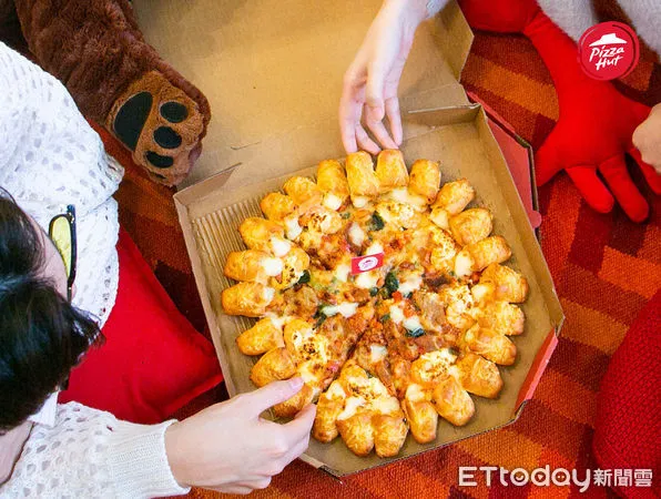 ▲▼必勝客推最新炙烤大蝦嫩牛比薩 。（圖／業者提供）