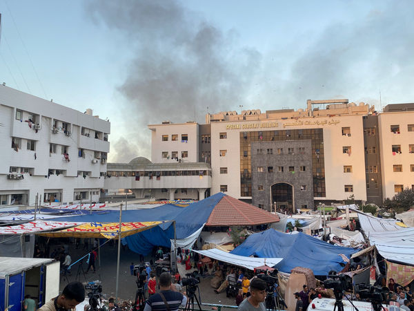 ▲▼，以軍今天轟炸加薩市（Gaza City）多家醫院和一所學校。（圖／路透社）