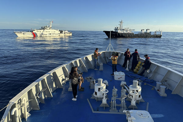 ▲▼中國部署38艘船隻，阻撓菲律賓補給船前往愛尤銀礁。（圖／達志影像／美聯社）