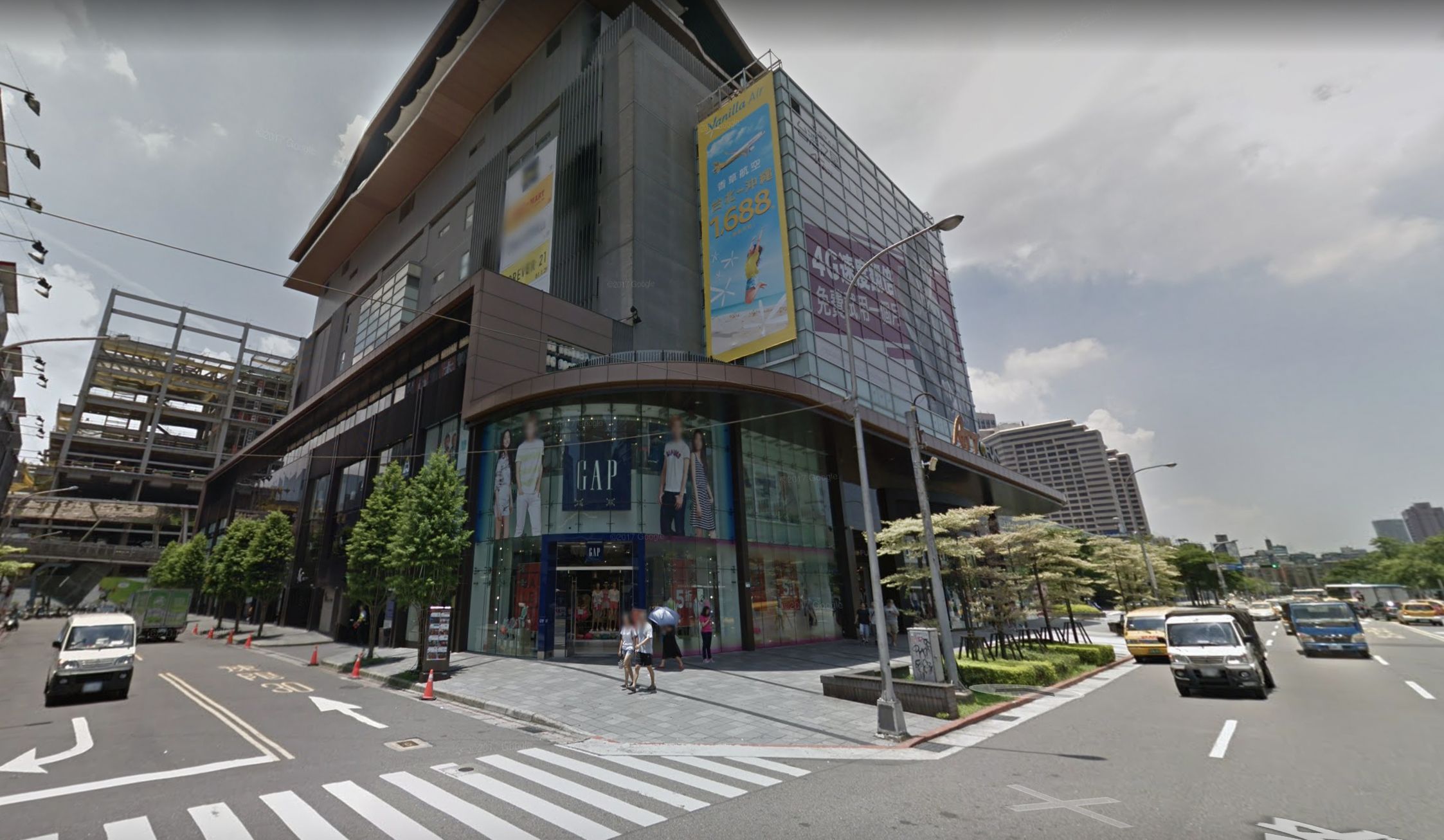 ▲GAP位於ATT4FUN的台灣一號店已收攤。（圖／翻攝Google Maps）