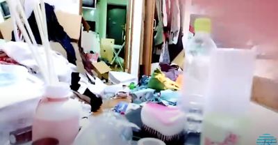 日女團成員直播「不注意切到後鏡頭」　家裡滿地垃圾、物品曝光急切回