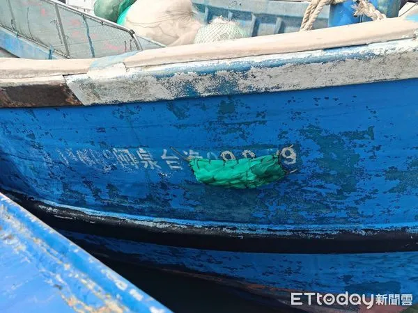 ▲▼      搶捕高價黃魚！陸漁船闖金門海域狂撈　海巡特勤幹員聯手查扣       。（圖／記者林名揚翻攝）