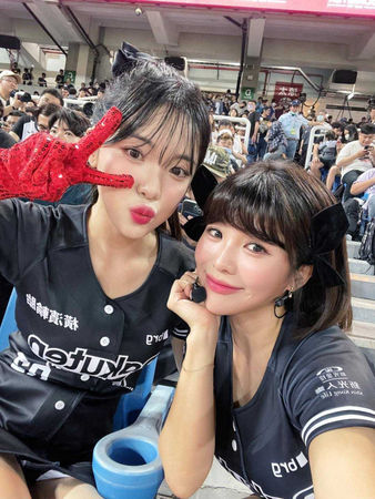 李多慧與壯壯。（圖／翻攝自壯壯臉書）