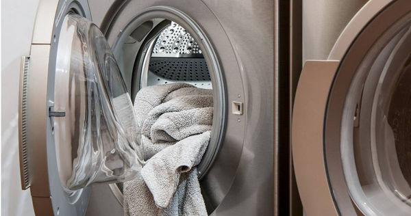 洗衣機內的濕度很適合細菌生存，所以若洗完沒有馬上取出，細菌就會不斷孳長。（示意圖／pixabay）