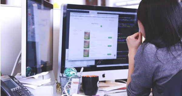 隨著年末的臨近，許多人開始思考是否該換個工作。（示意圖／PIXABAY）