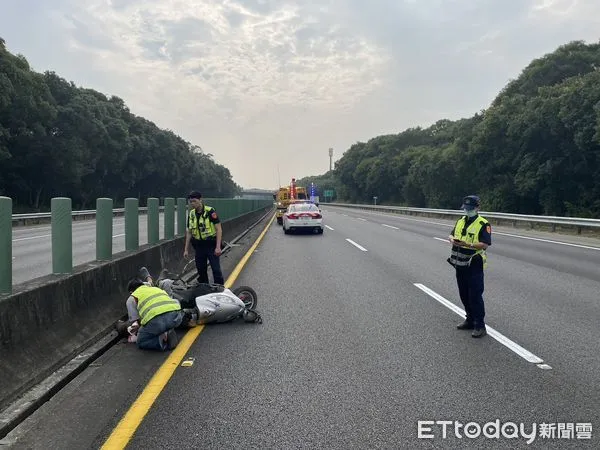 ▲▼             國道3號南下竹崎交流道路段今(14)日下午1時45分，機車誤闖國道。（圖／記者翁伊森翻攝）